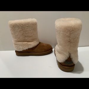 UGG Women’s Boots Size 8 Chestnut F19015G Rare abs Discontinued Mint Condition